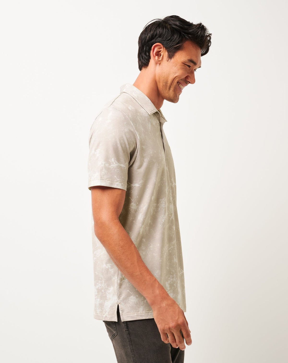 TravisMathew | Featherweight Sun Polo - Moonbeam