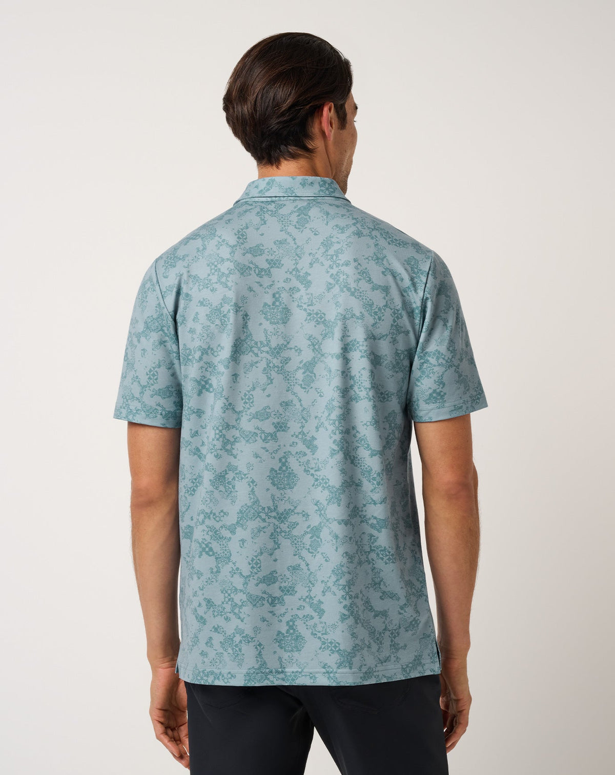 TravisMathew | Featherweight Steep Wave Polo - Cameo