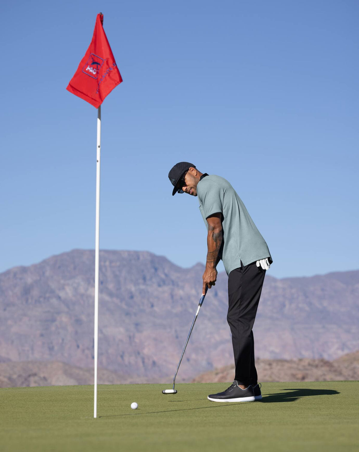 TravisMathew | Featherweight Polo - Black