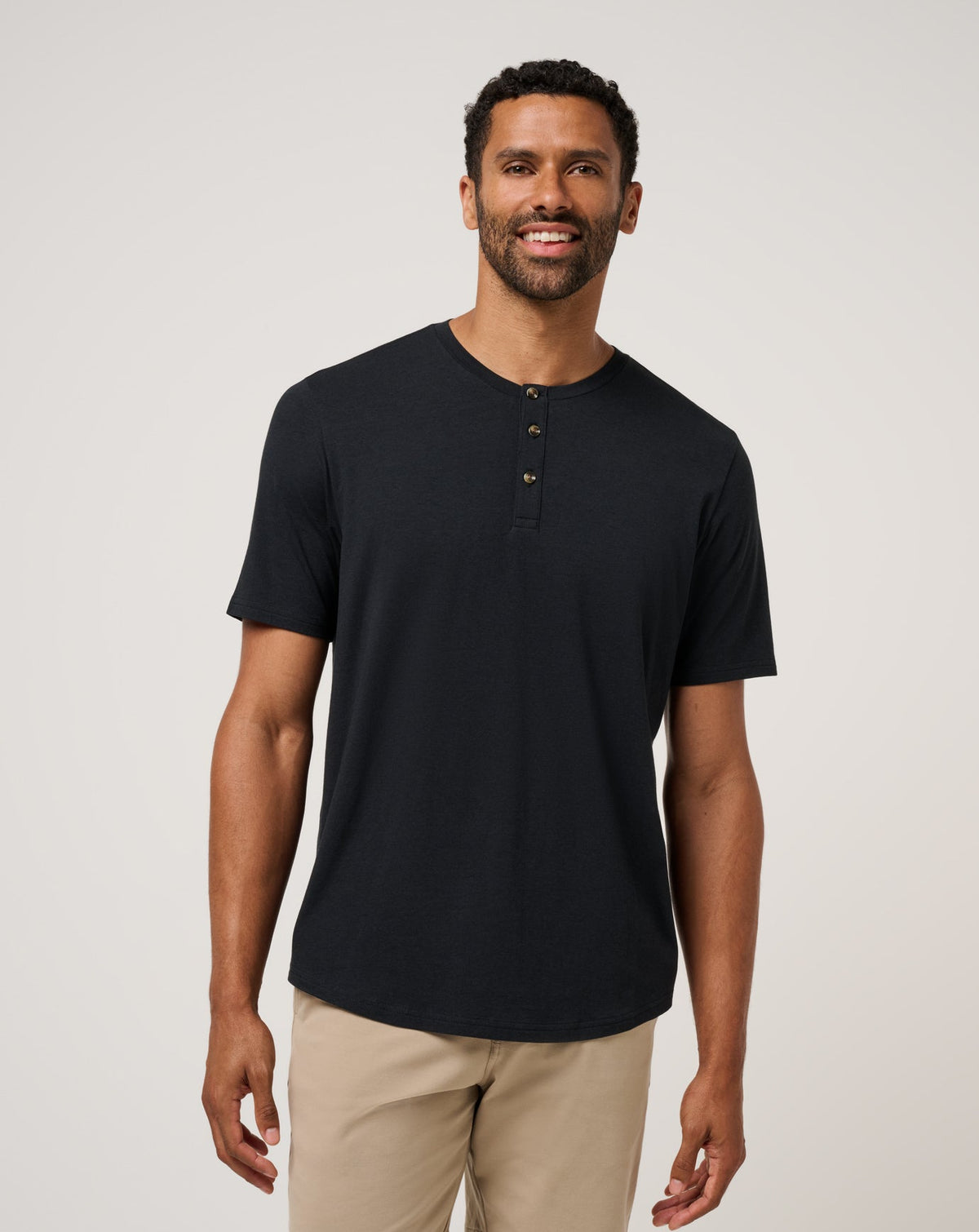 TravisMathew | Cloud Henley Tee - Black