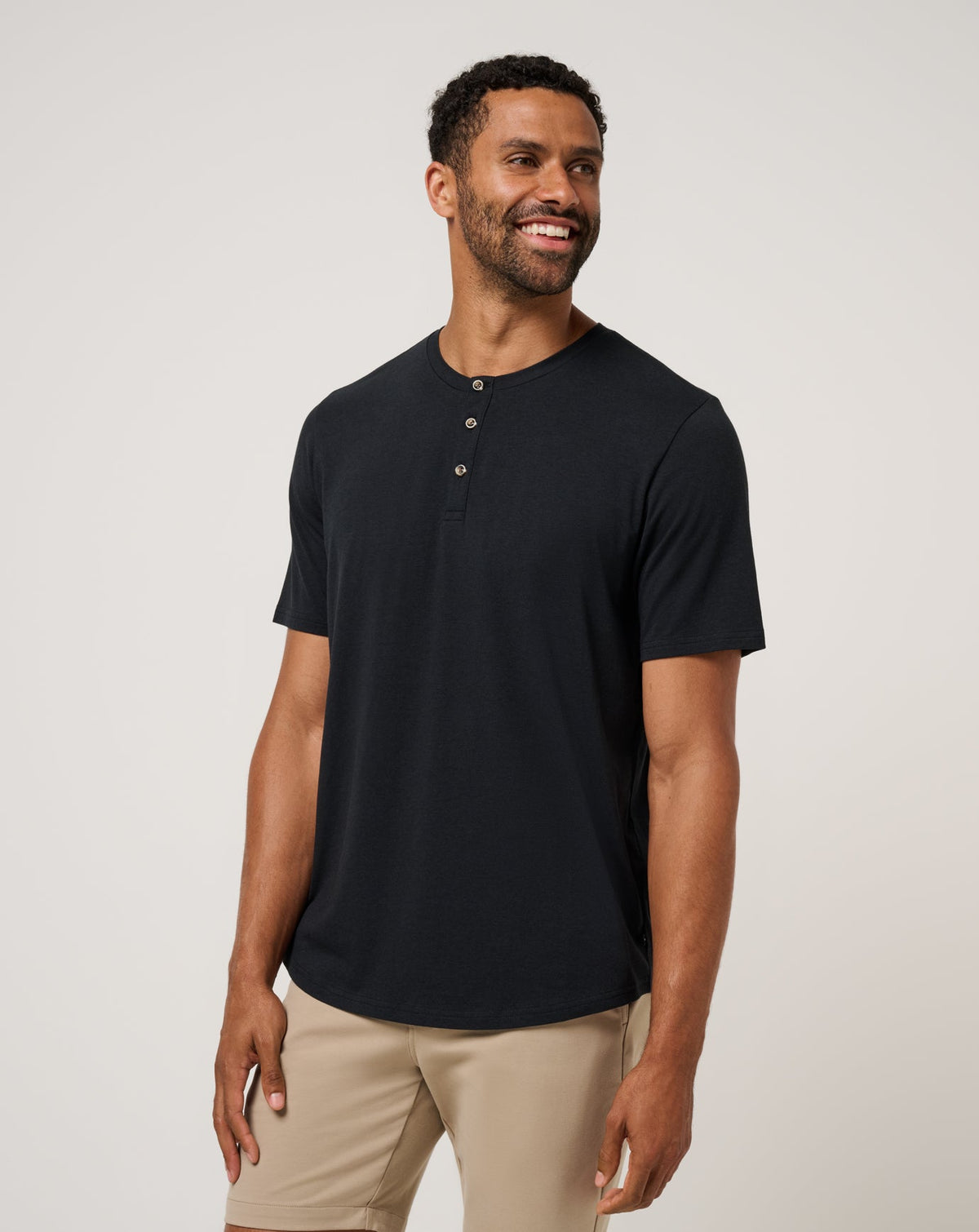 TravisMathew | Cloud Henley Tee - Black