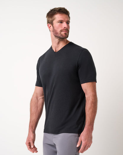 TravisMathew | Cloud V-Neck Tee - Black
