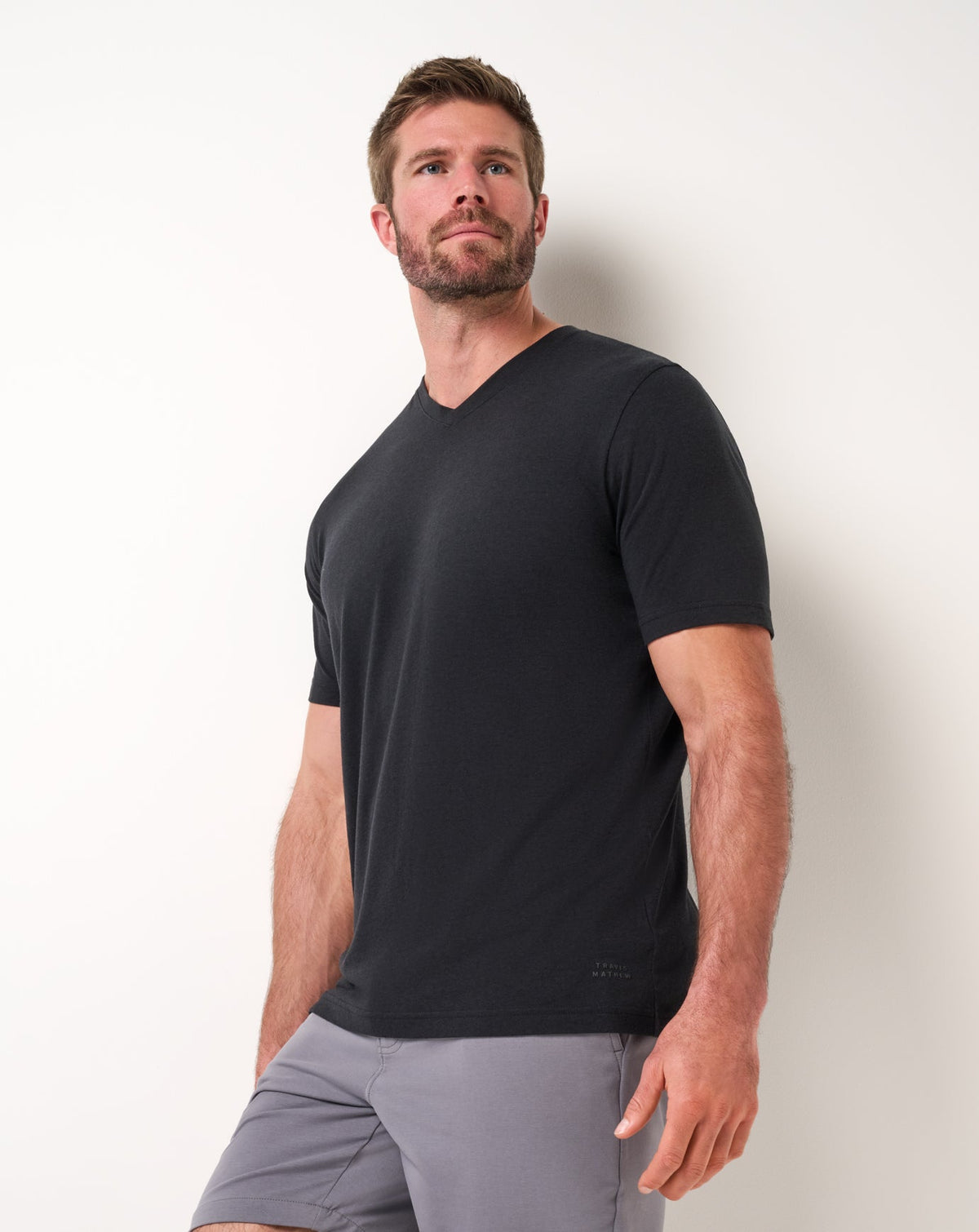 TravisMathew | Cloud V-Neck Tee - Black