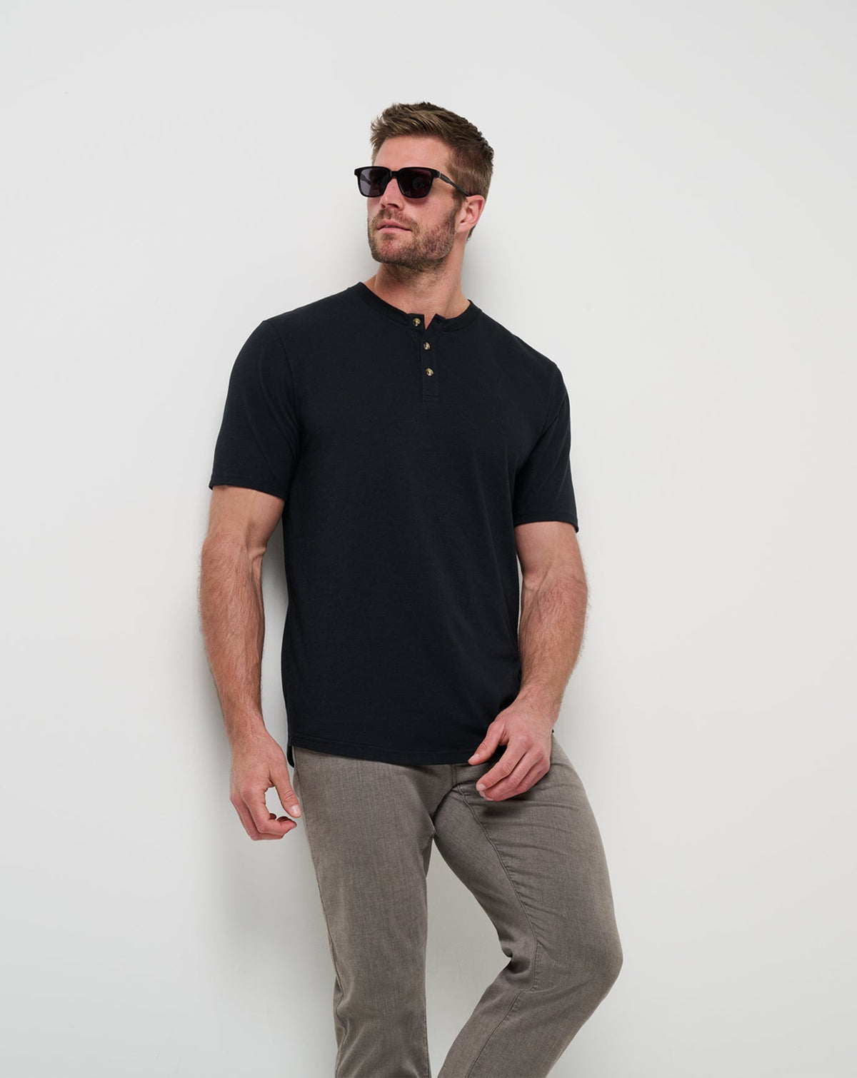 TravisMathew | All Adrift Tee - Black