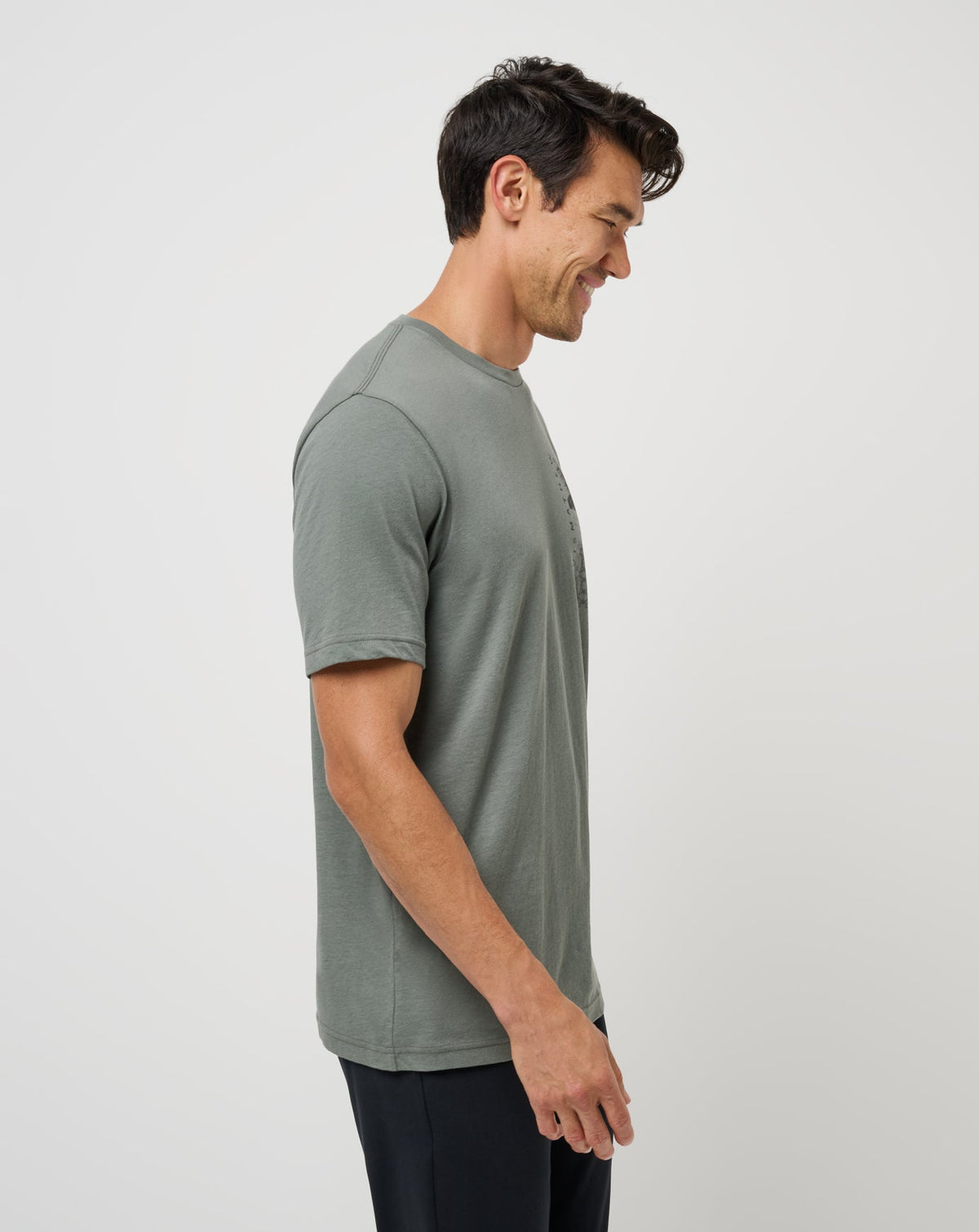 TravisMathew | Global Pass Tee - Dark Olive