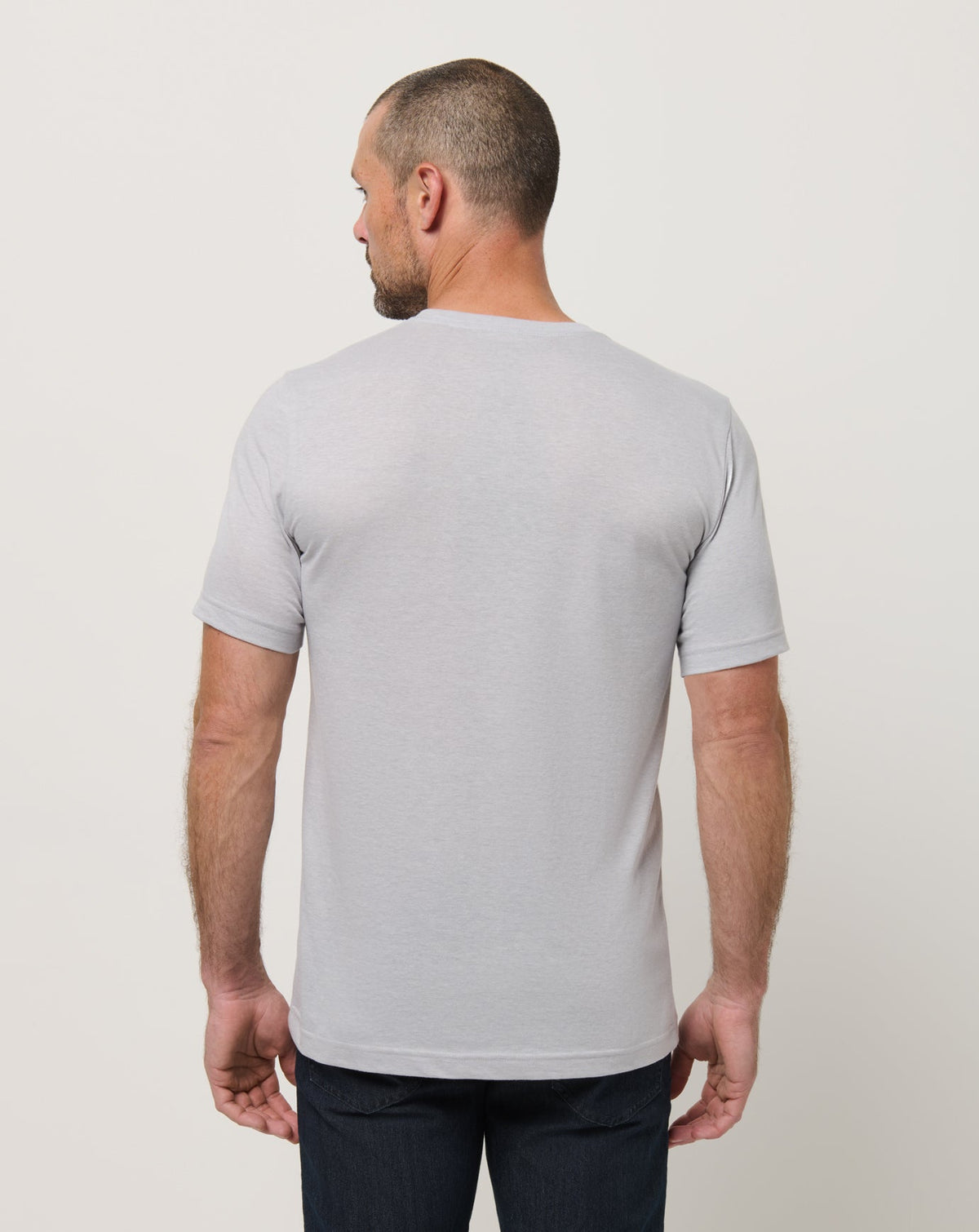 TravisMathew | Short Layover Tee - Heather Light Grey