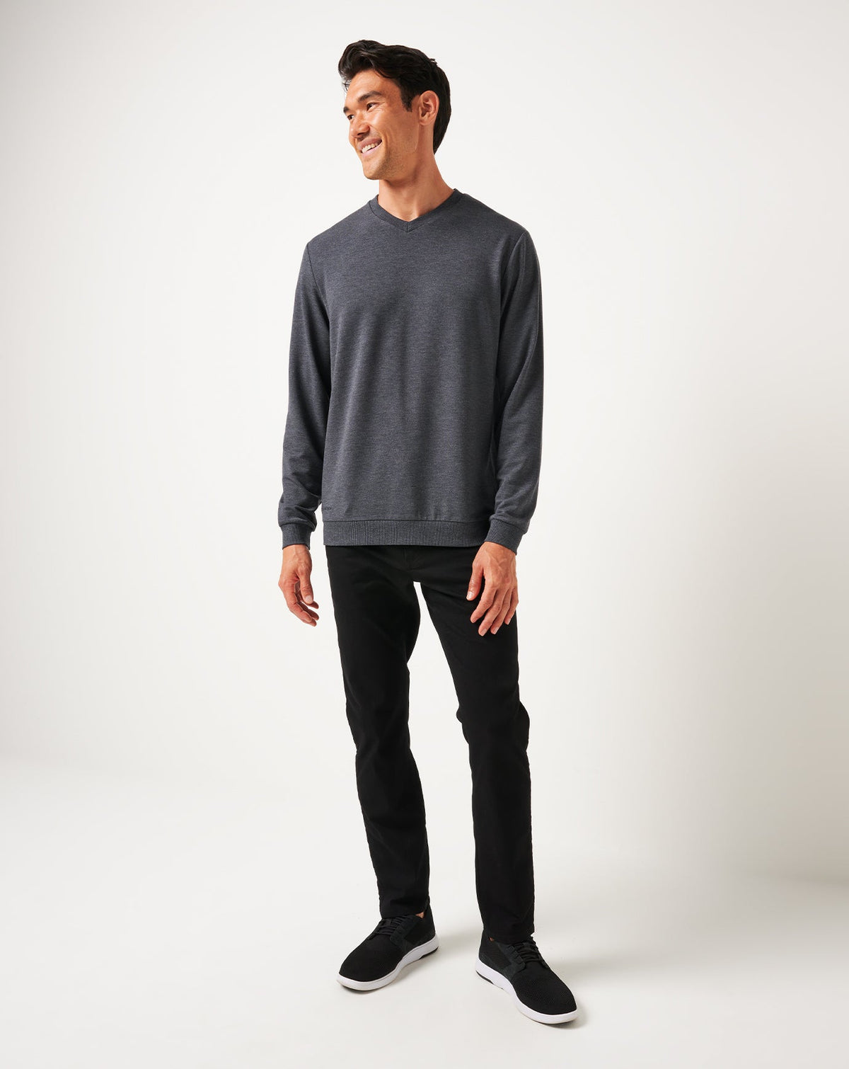 TravisMathew | Amenities V-Neck Crew - Heather Dark Grey