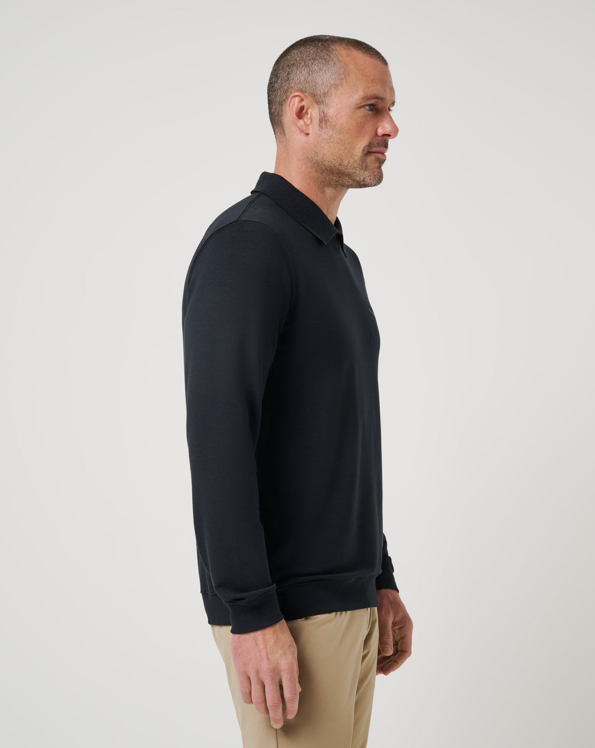 TravisMathew | Amenities Collar Crew - Black