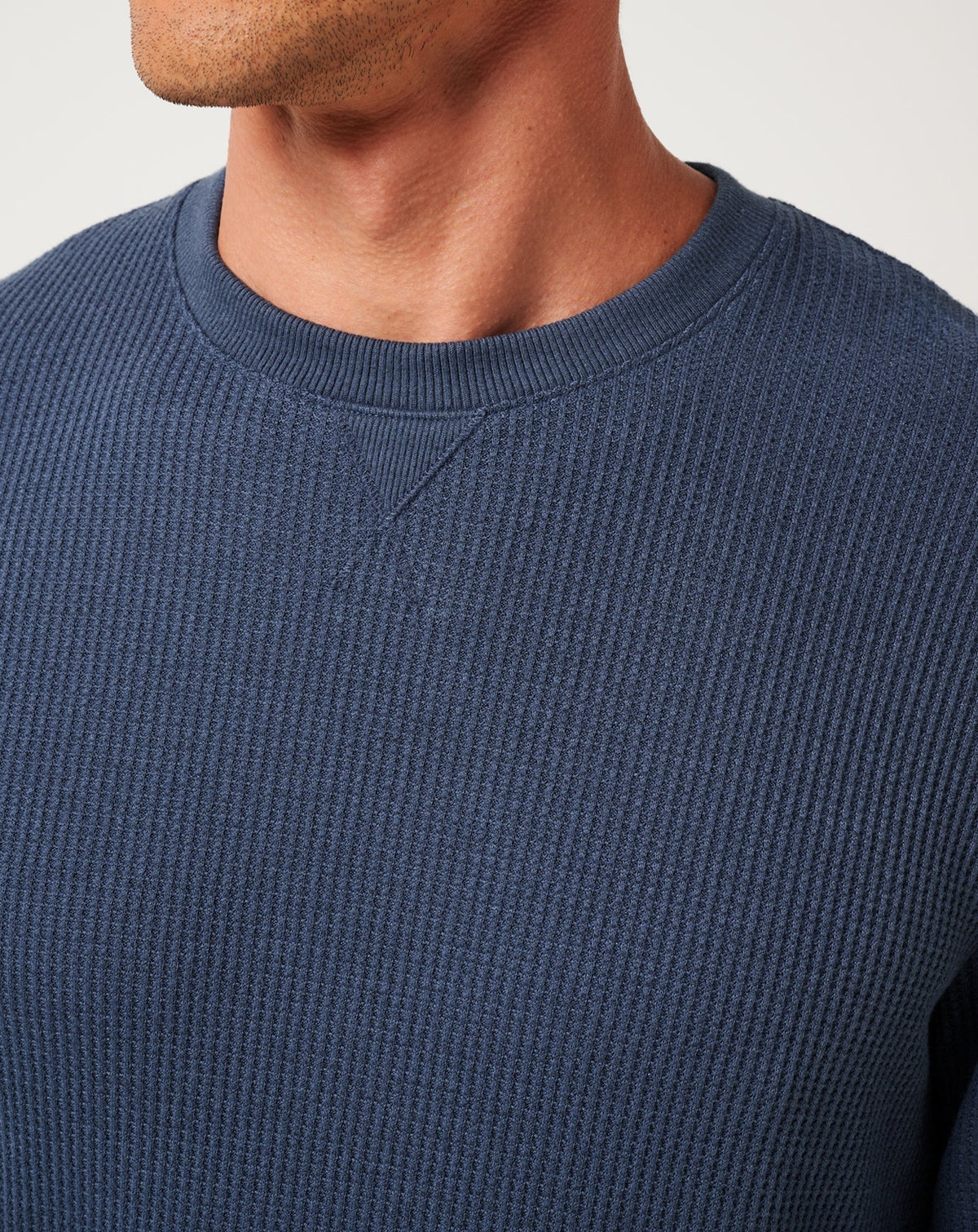 TravisMathew | Nonrev Long Sleeve Crew - Mood Indigo/Vintage Indigo