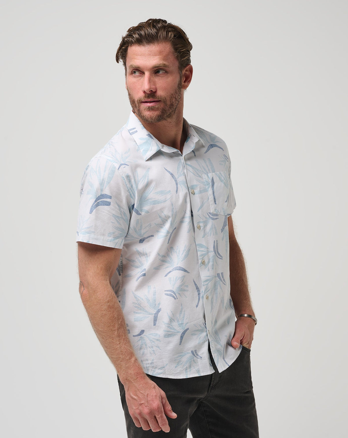 TravisMathew | The Thick Of It Button-Up - White/Quiet Harbor