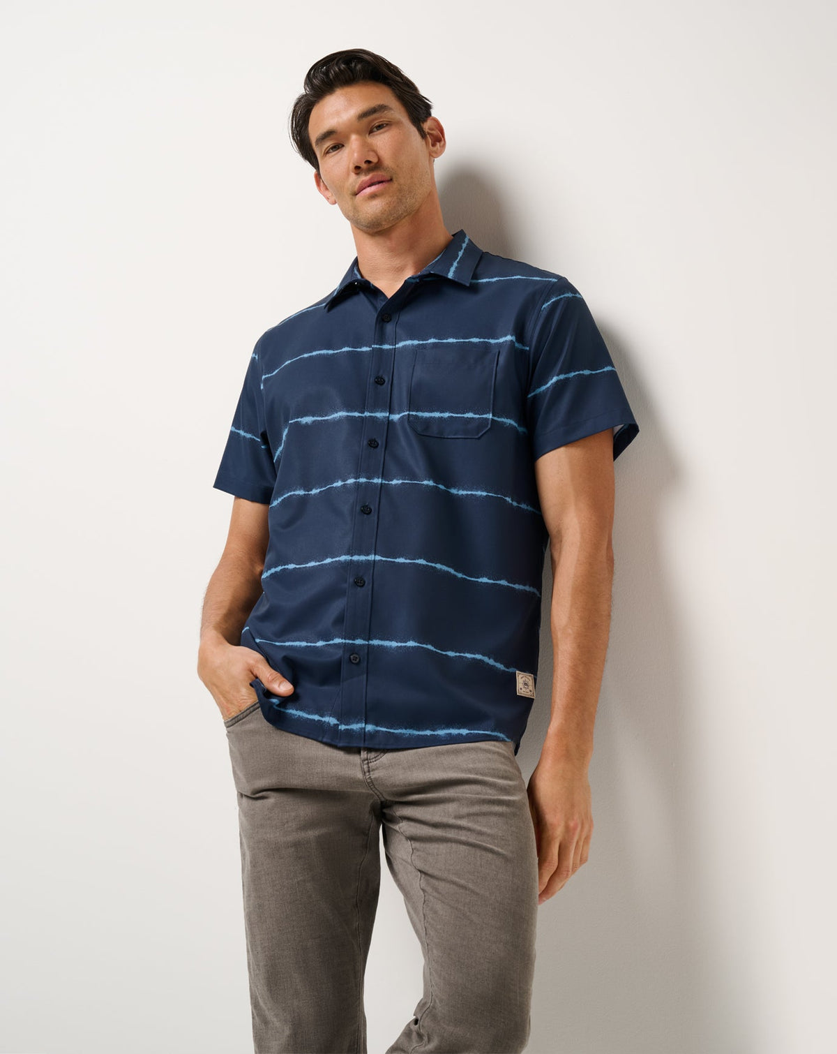 TravisMathew | Techwoven Sundaze Button-Up - Total Eclipse