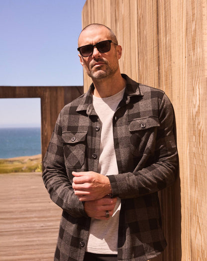 TravisMathew | Return Flight Shirt Jacket - Black/Grey