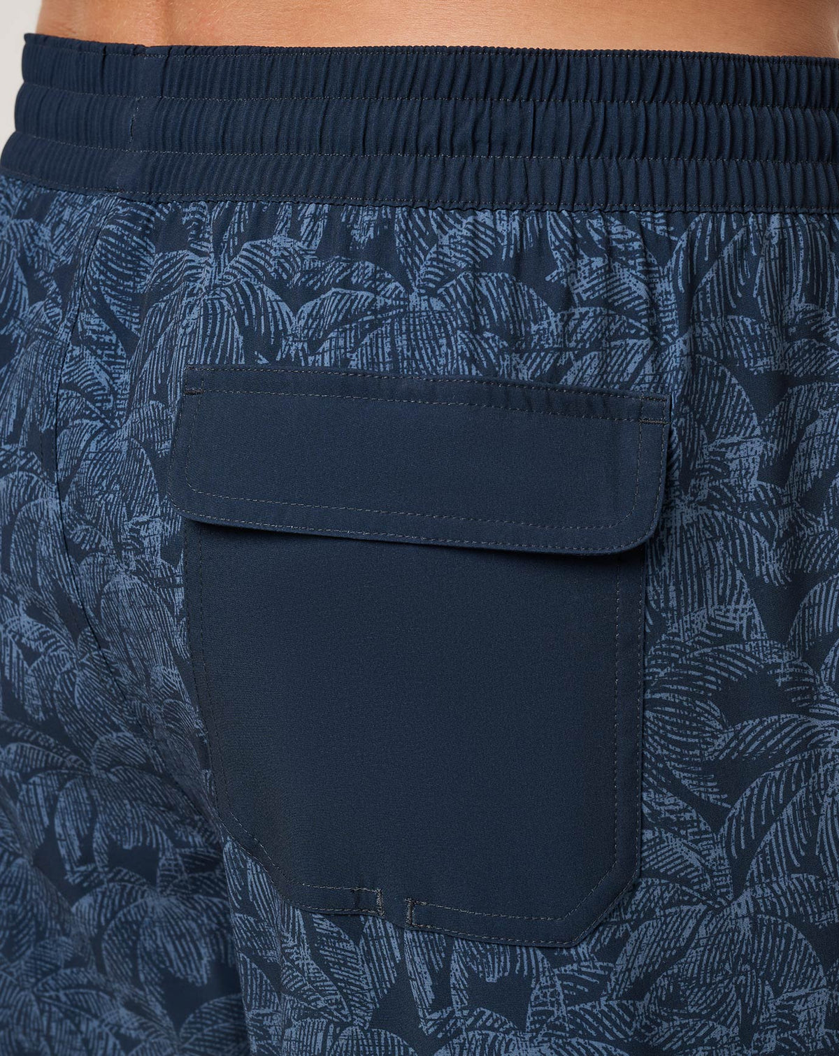 TravisMathew | Tidal Whisper Boardshort 18In - Total Eclipse