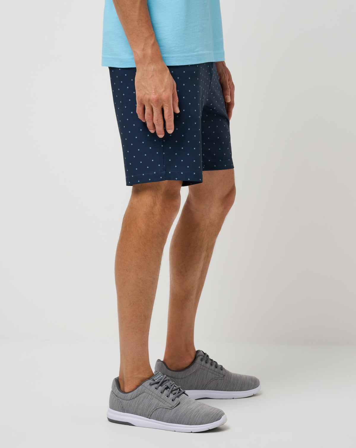 TravisMathew | Standing Stones Short 9In - Total Eclipse