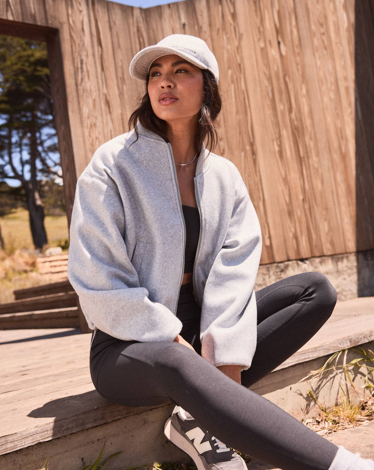 TravisMathew | Rustic Retreat Bomber - Heather Light Grey