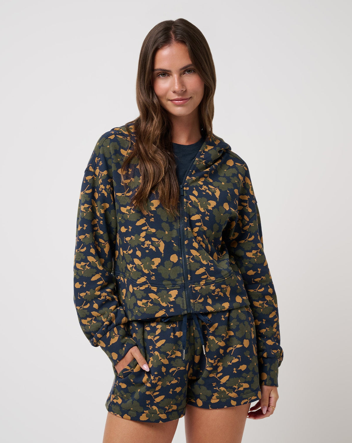 TravisMathew | Cloud Fleece Printed Hoodie - Navy Blazer Floral Multi