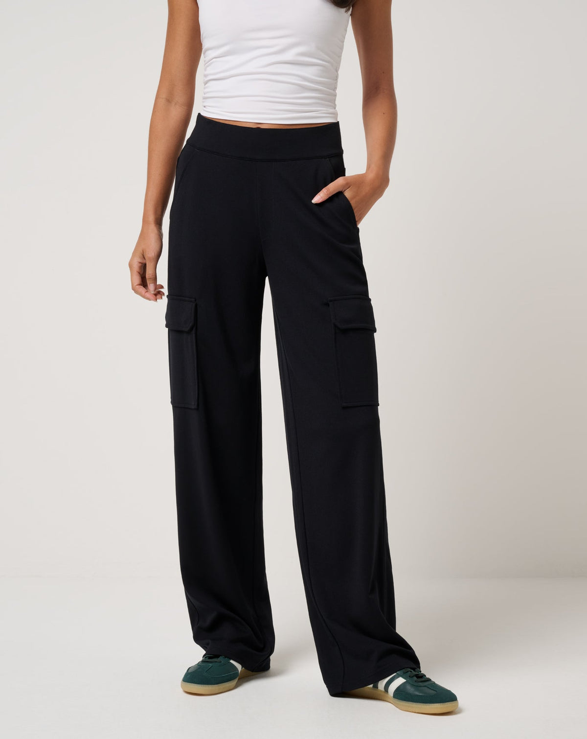 TravisMathew | Friday Doubleknit Utility Wide Leg Pant - Black