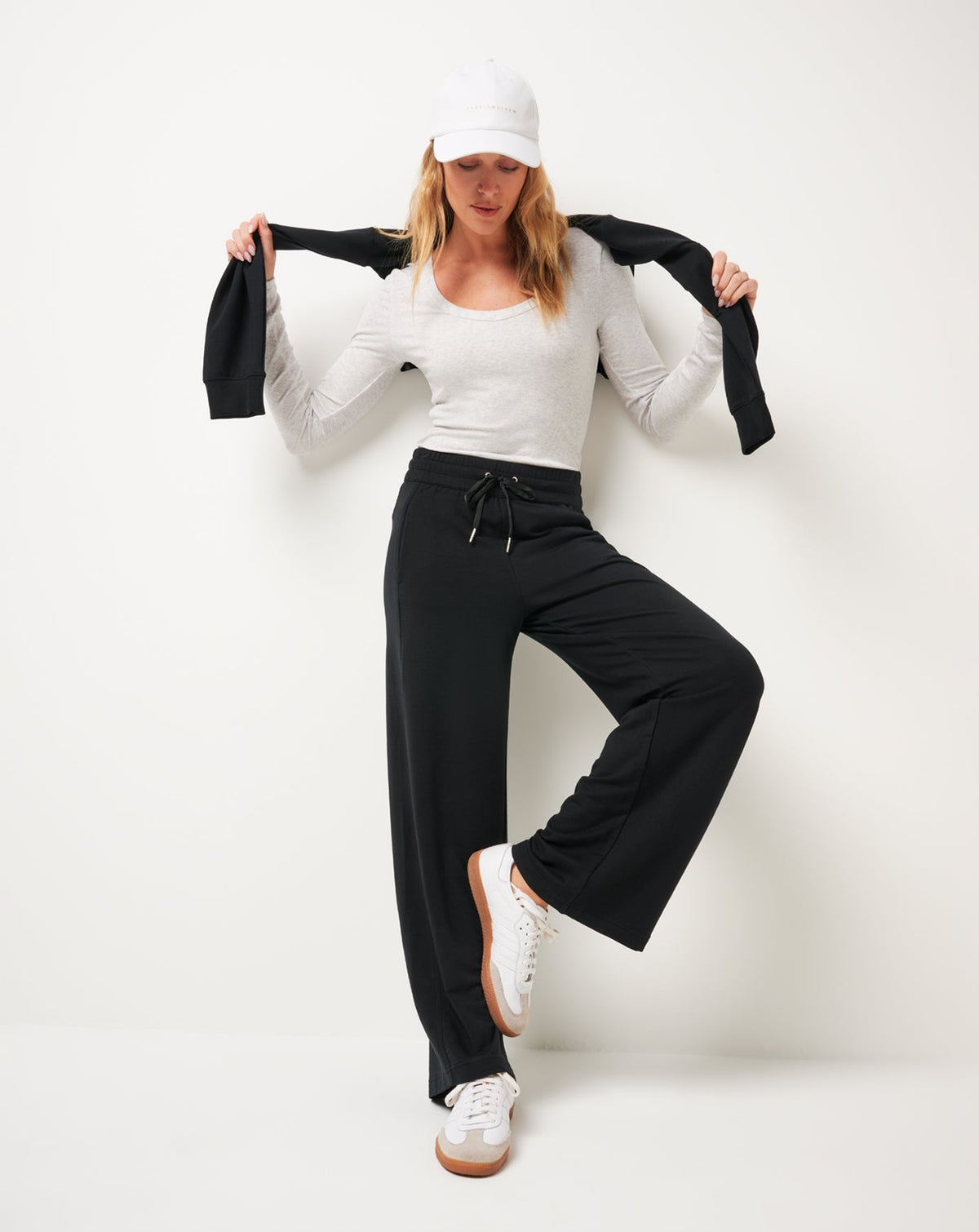 TravisMathew | Cloud Terry Wide Leg Pant - Black