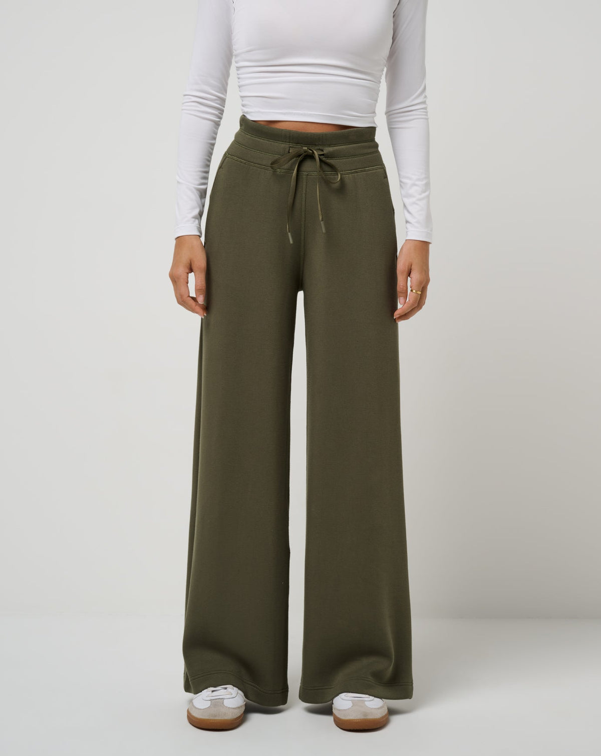 TravisMathew | Skyloft Soft Wide Leg Pant - Grape Leaf