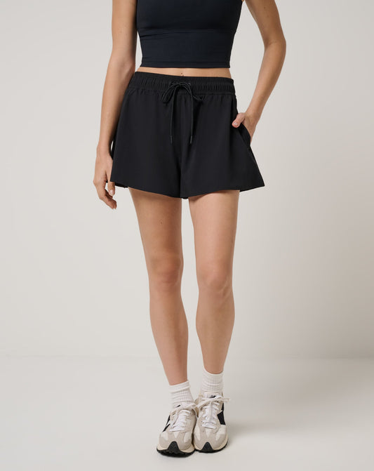 TravisMathew | Breezeblend Challenger Short - Black