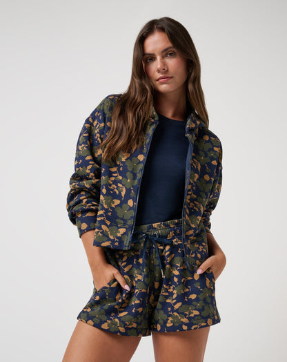 TravisMathew | Cloud Fleece Stellar Short 2.0 - Navy Blazer Floral Multi