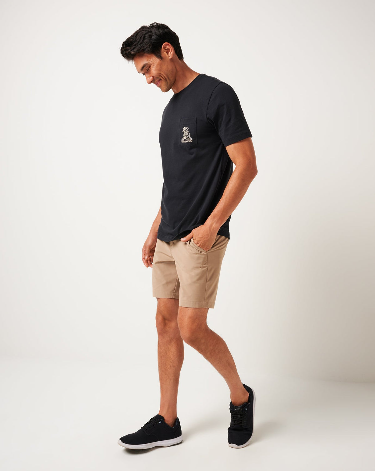TravisMathew | Lost Cave Pocket Tee - Black